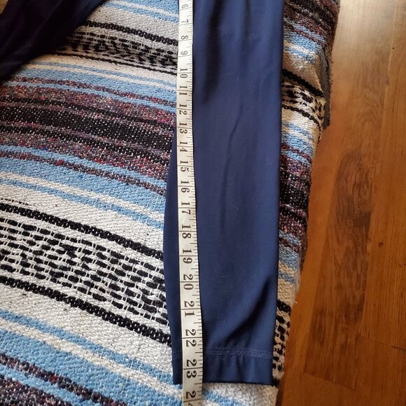 Lululemon tights - Picture 8 of 8